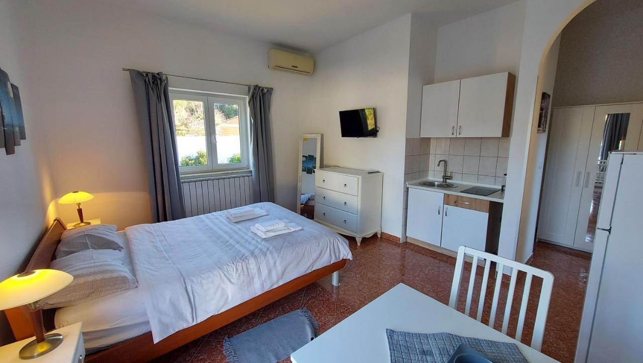 Apartamento Soline Ada Pjescana Uvala Exterior foto