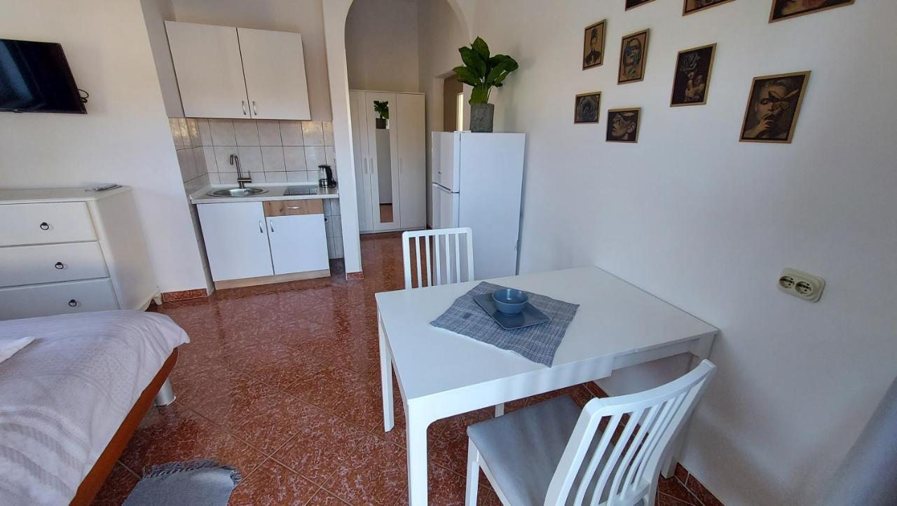 Apartamento Soline Ada Pjescana Uvala Exterior foto