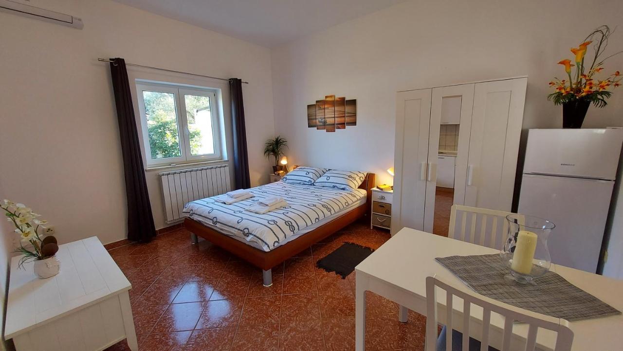 Apartamento Soline Ada Pjescana Uvala Exterior foto