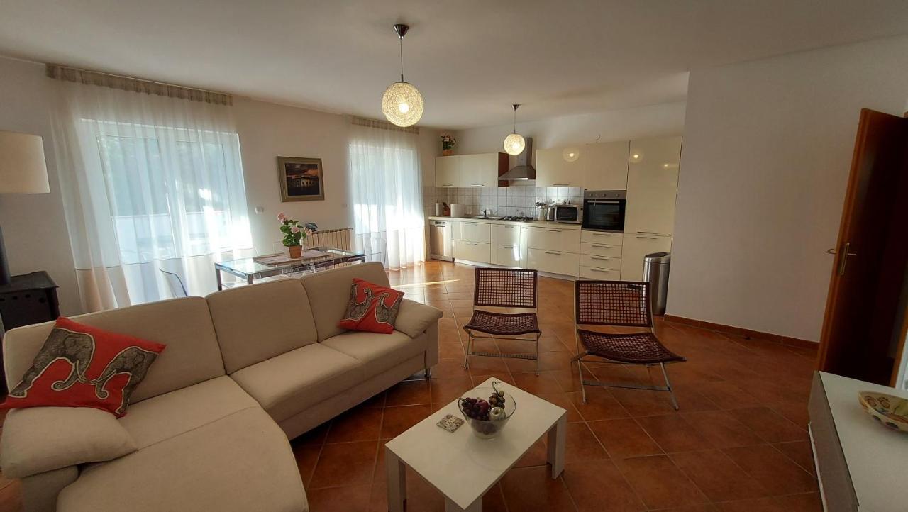 Apartamento Soline Ada Pjescana Uvala Exterior foto